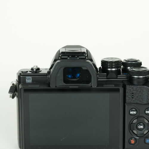 Olympus Mirrorless Interchangeable Lips 6,923 Om-D E-M10 Mark Ii