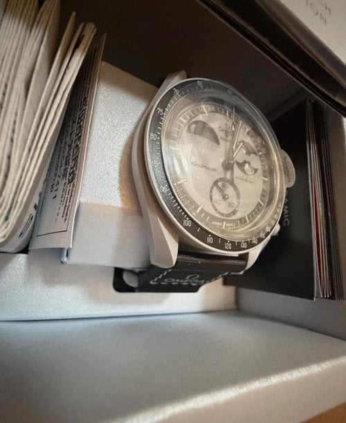 Quartz Watches Omega Swatch Moonswatch So33M700