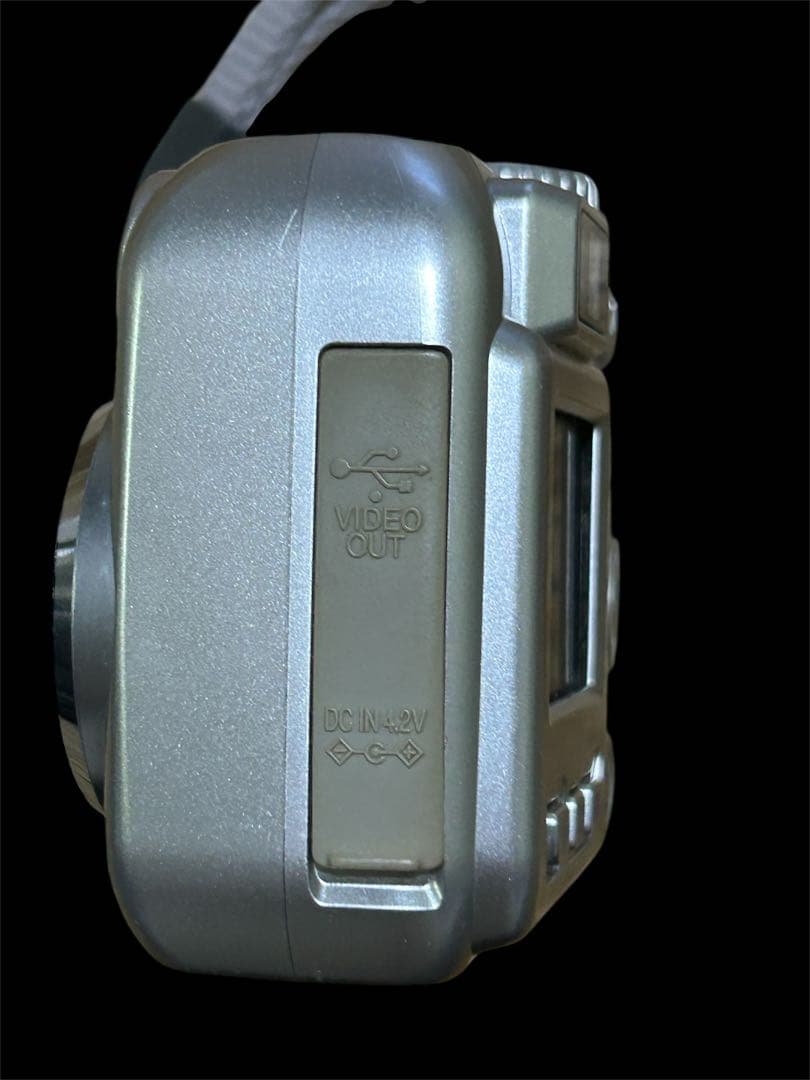 Nikon Compact Digital Camera Coolpix 2100