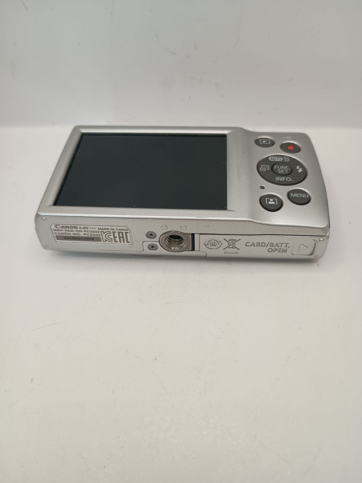 Compact Digital Camera 4921 Canon Ixy 200