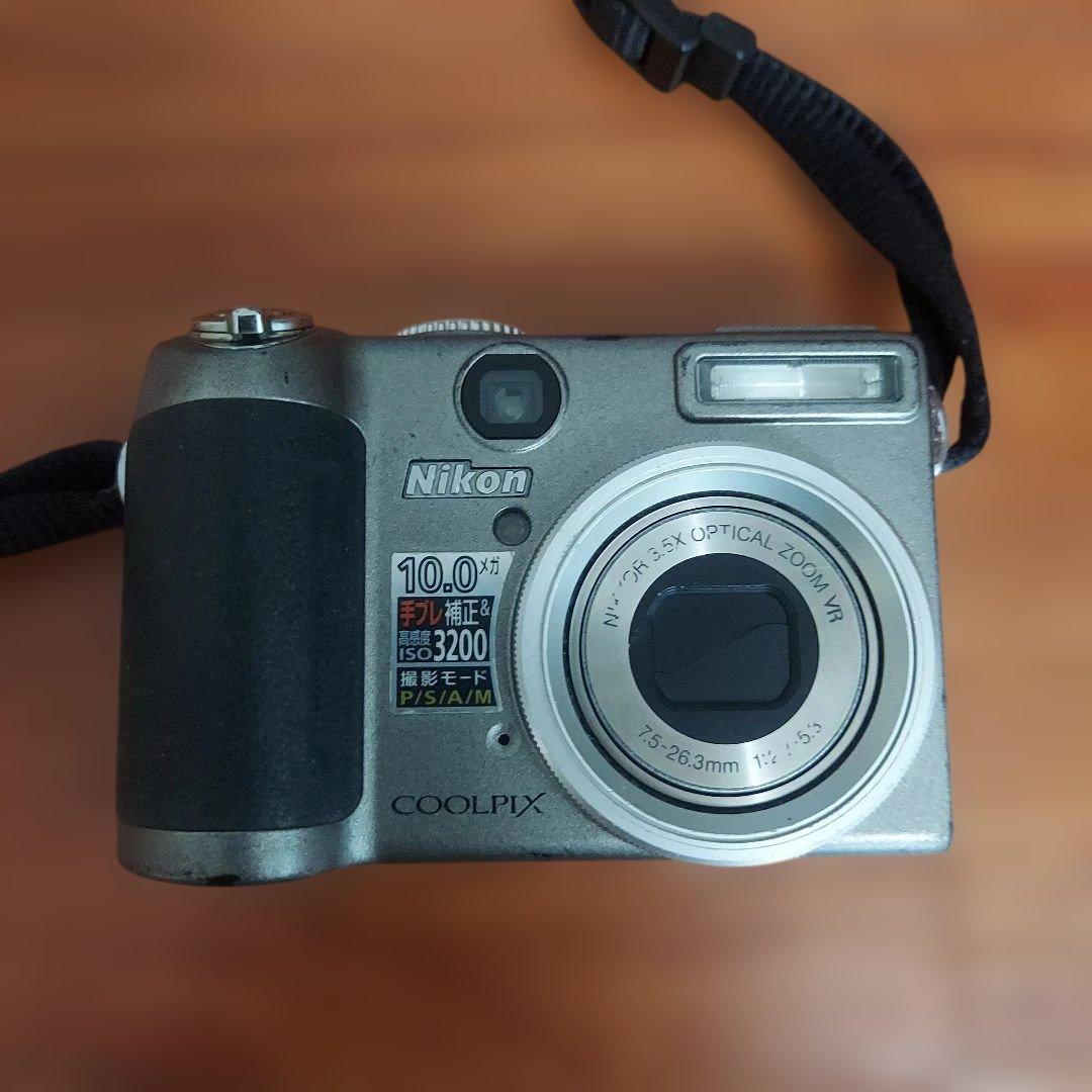Nikon Compact Digital Camera Coolpix P5000