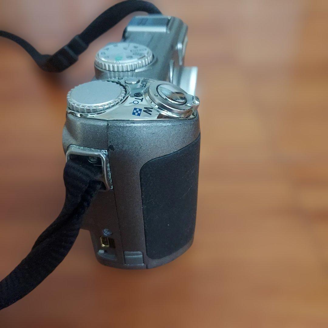Nikon Compact Digital Camera Coolpix P5000