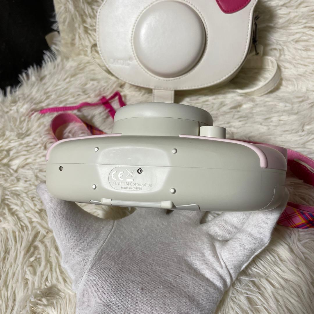 Hello Kitty Instant Cameras Fujifilm