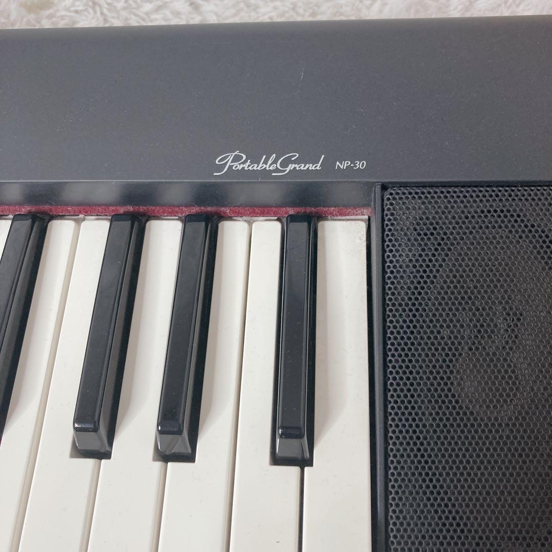 Yamaha Keyboards Digital Pianos Portable Grand Np-30 76
