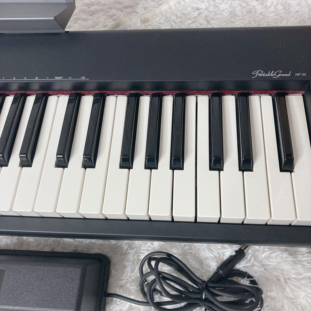 Yamaha Keyboards Digital Pianos Portable Grand Np-30 76