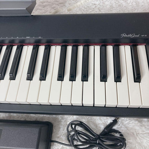 Yamaha Keyboards Digital Pianos Portable Grand Np-30 76