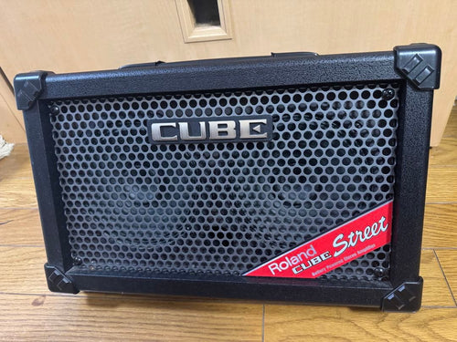 Roland Guitar Amplifiers Cube Street