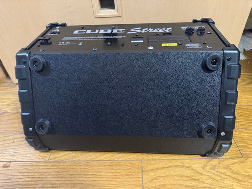 Roland Guitar Amplifiers Cube Street