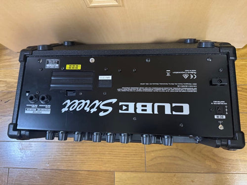 Roland Guitar Amplifiers Cube Street