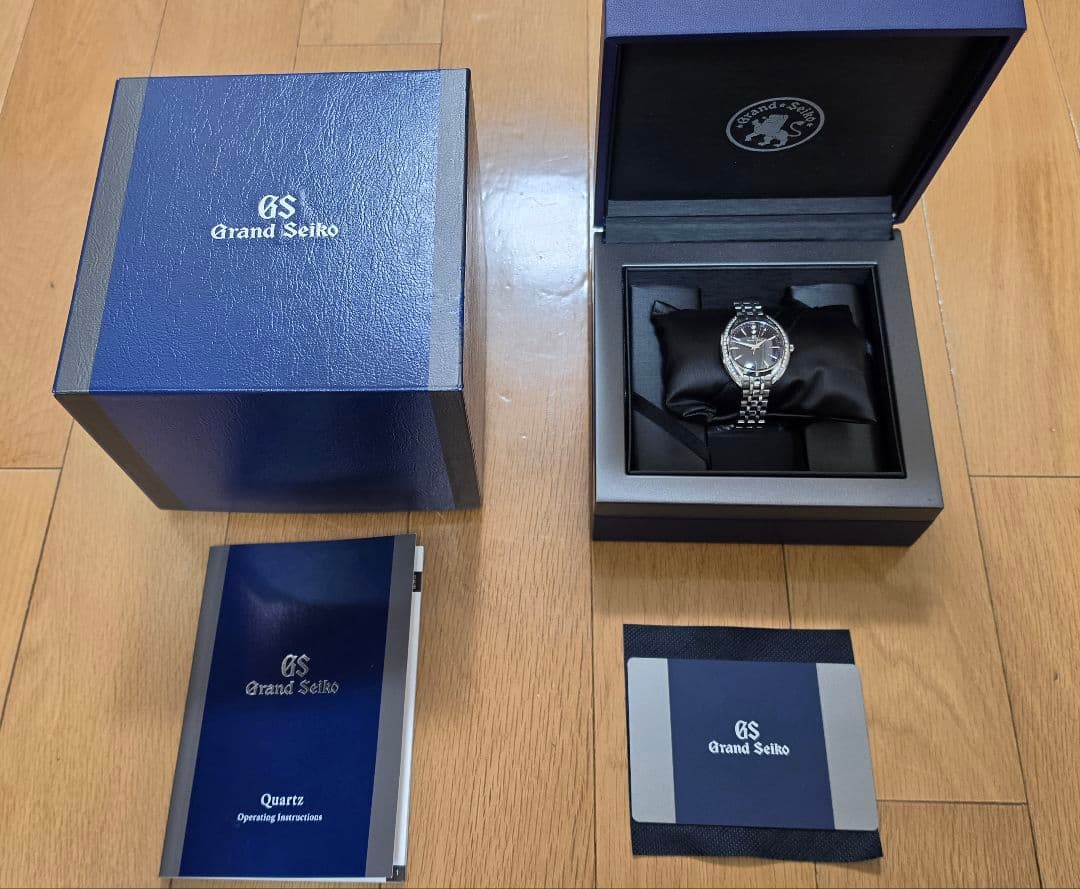 Grand Seiko Quartz Watches )Stgf345