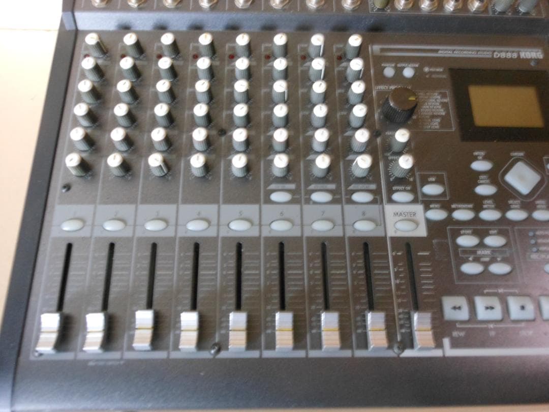 Multitrack Recorders Korg D888