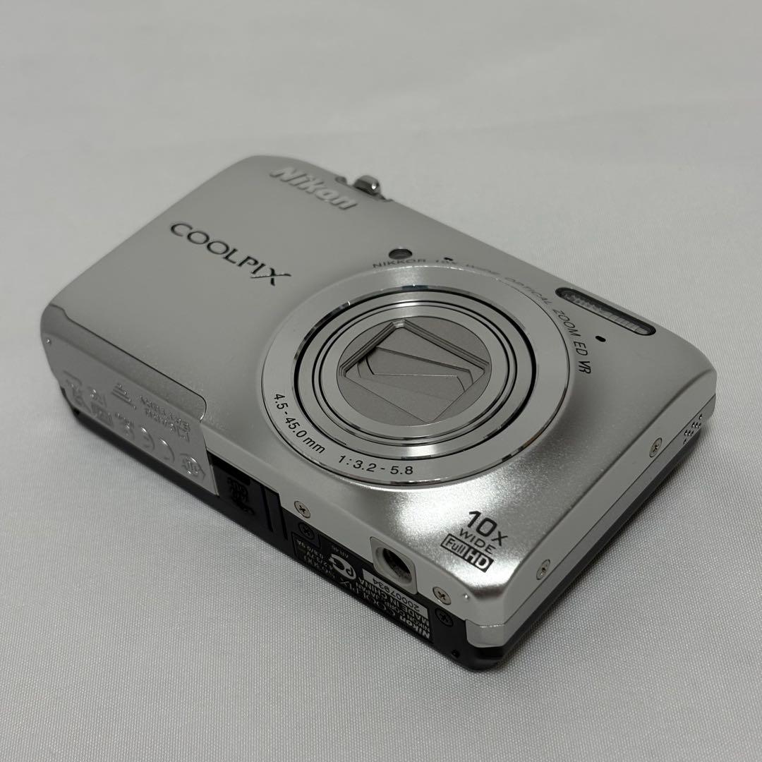 Nikon Compact Digital Camera Coolpix S6300