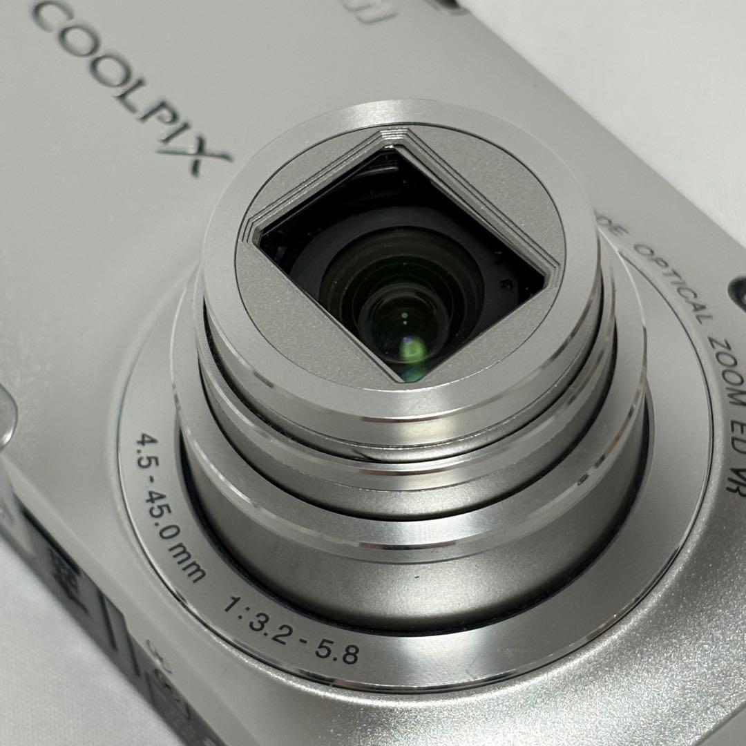 Nikon Compact Digital Camera Coolpix S6300