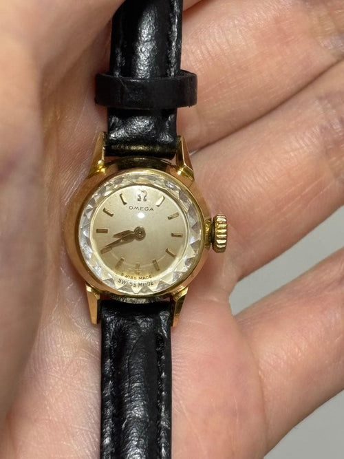 Omega Hand-Wound Watches 18K