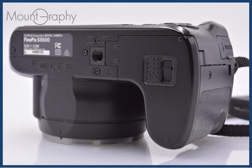 Compact Digital Camera Fujifilm Finepix S8600 36X #Ks56