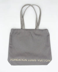 Fondation Louis Vuitton Tote Bags