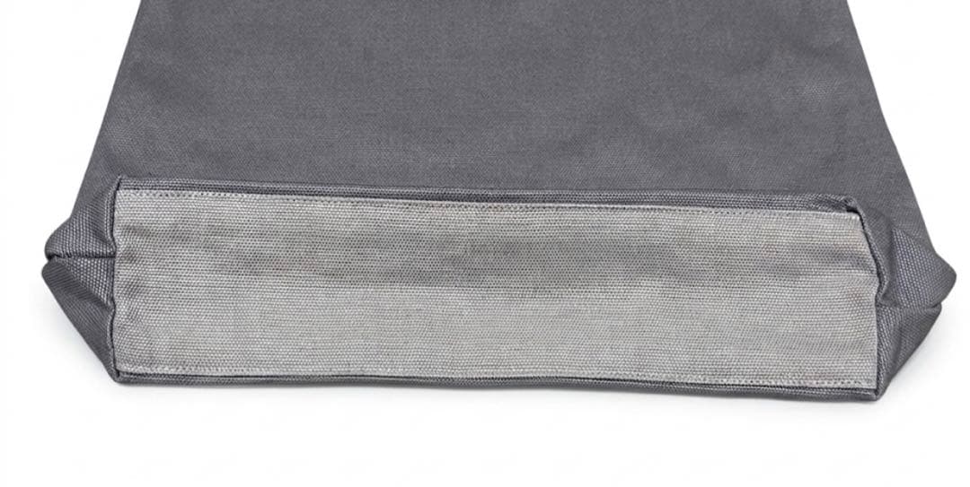 Fondation Louis Vuitton Tote Bags