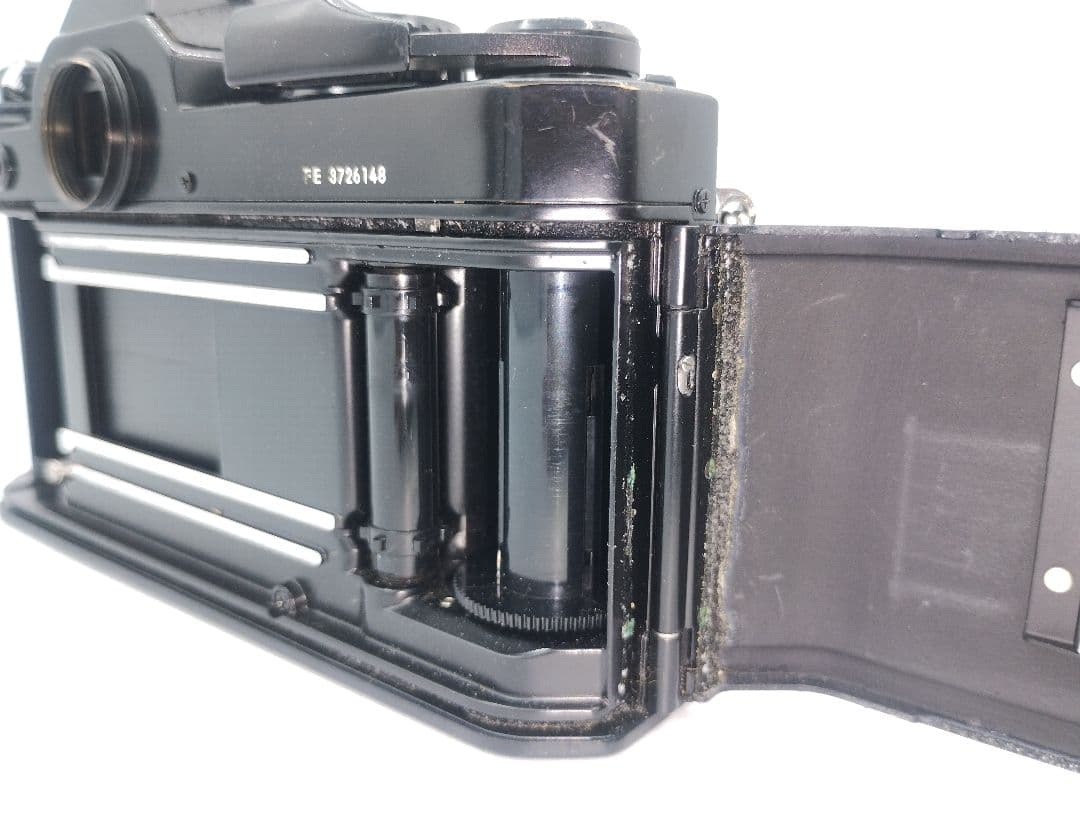 Nikon Slr Camera (Film) Fe