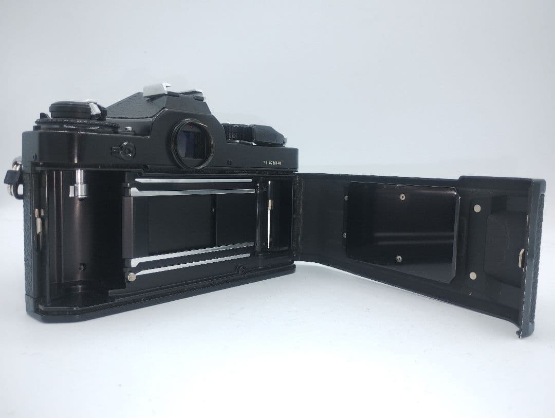 Nikon Slr Camera (Film) Fe