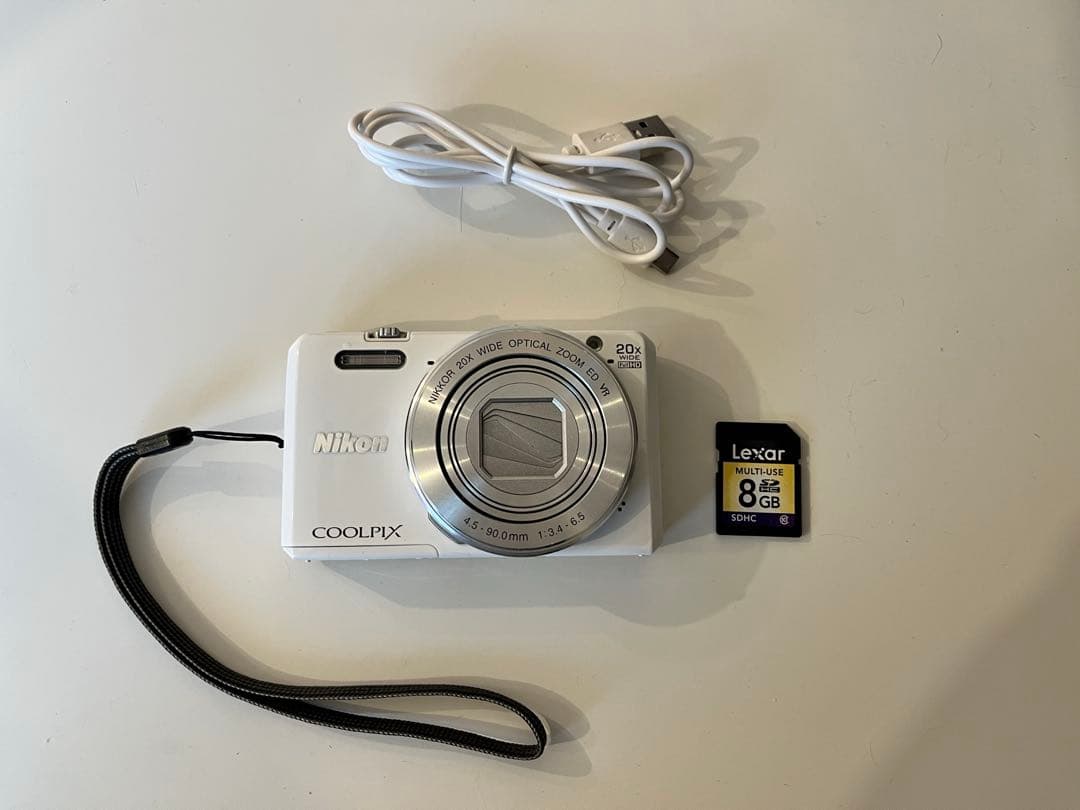 Nikon Compact Digital Camera Coolpix S7000 Sd 8Gb