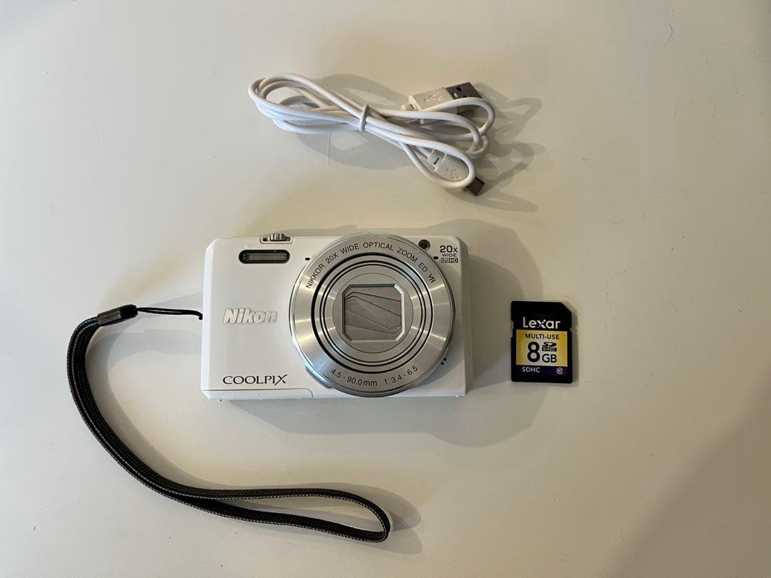 Nikon Compact Digital Camera Coolpix S7000 Sd 8Gb
