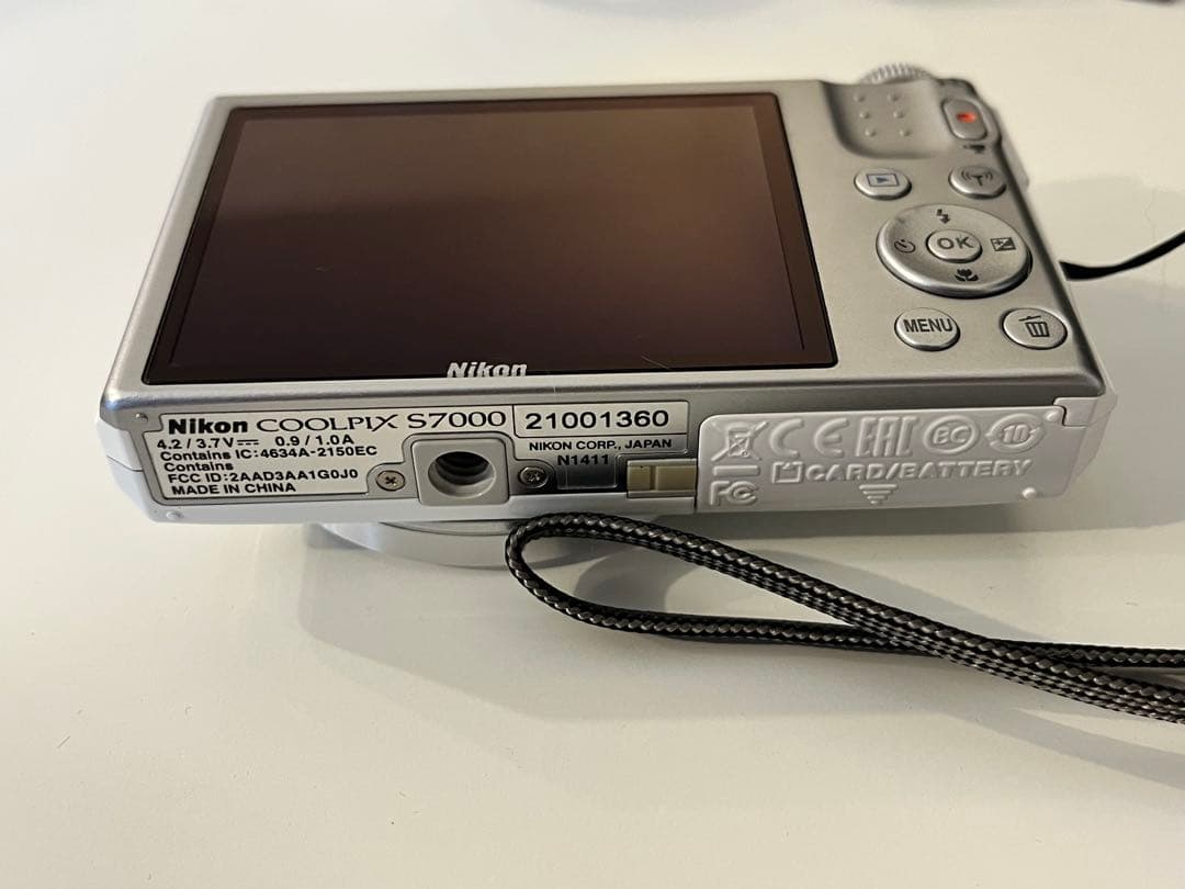 Nikon Compact Digital Camera Coolpix S7000 Sd 8Gb