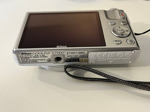 Nikon Compact Digital Camera Coolpix S7000 Sd 8Gb
