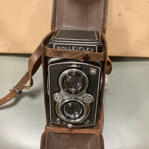 Twin-Lens Reflex Cameras Rolleiflex