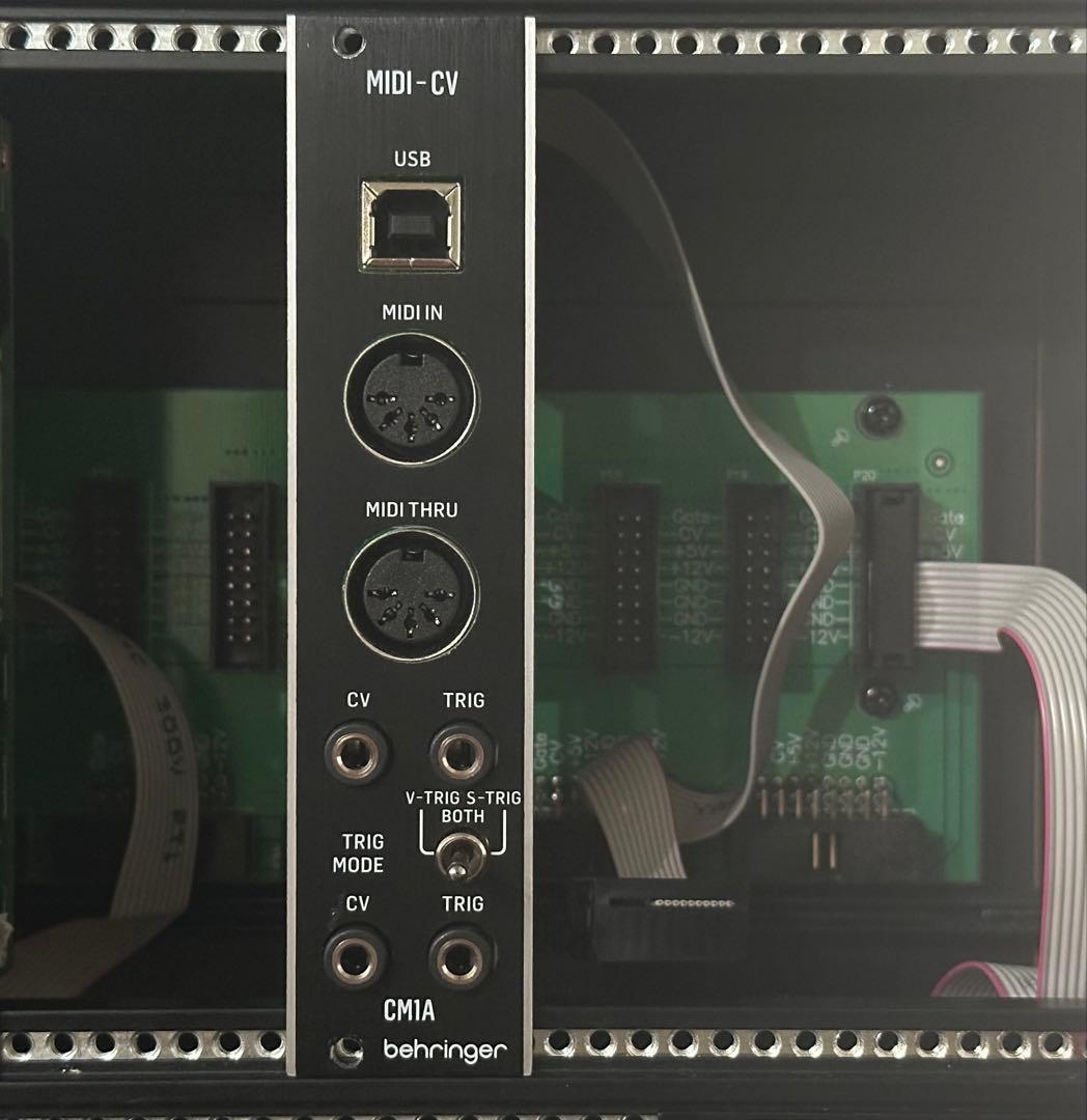 Behringer Modular Synthesizers Cm1A