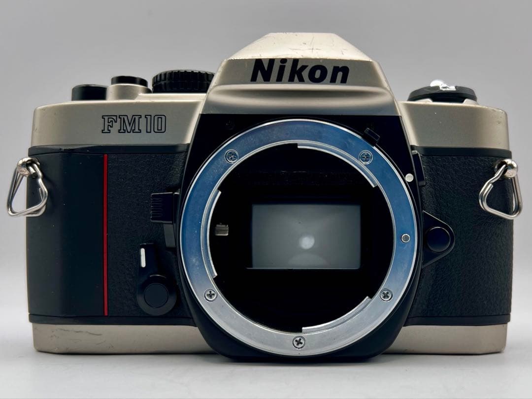 Slr Camera (Film) Nikon Fm10 #32