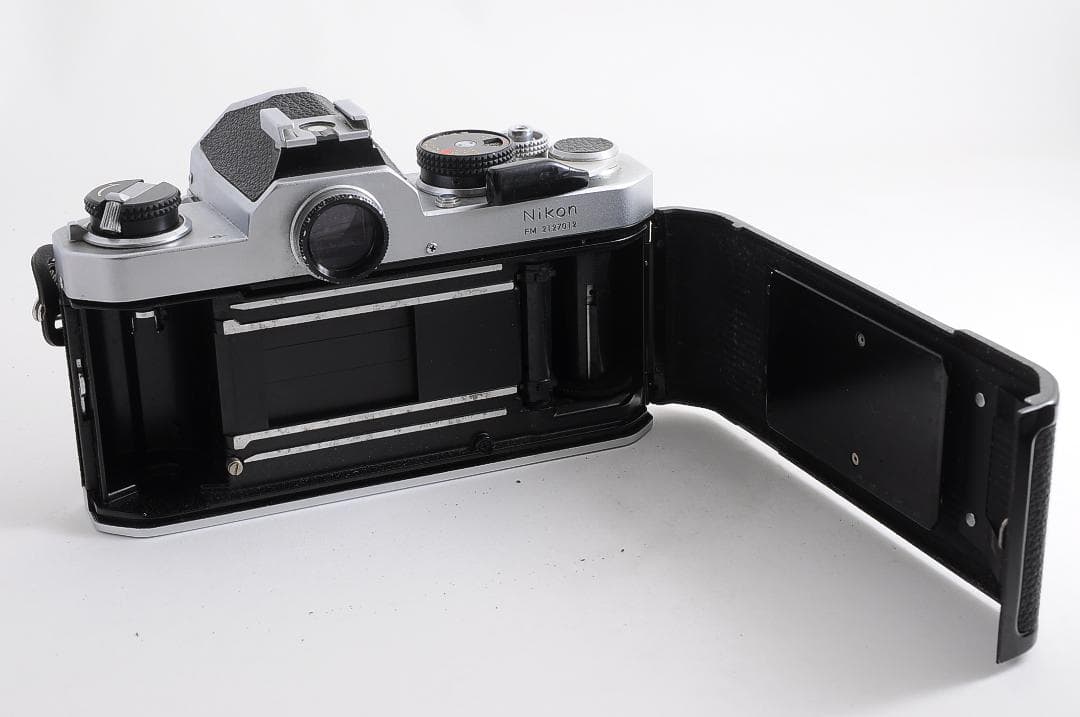 Nikon Slr Camera (Film) Fm @4182