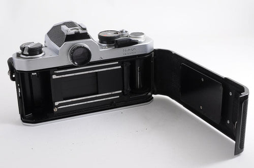 Nikon Slr Camera (Film) Fm @4182