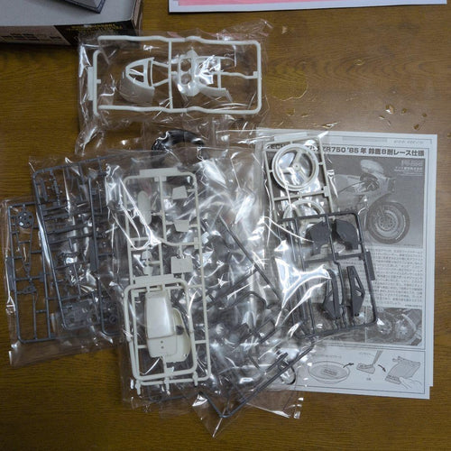 Motorcycles 1/12 Fzr750 Tech21 85