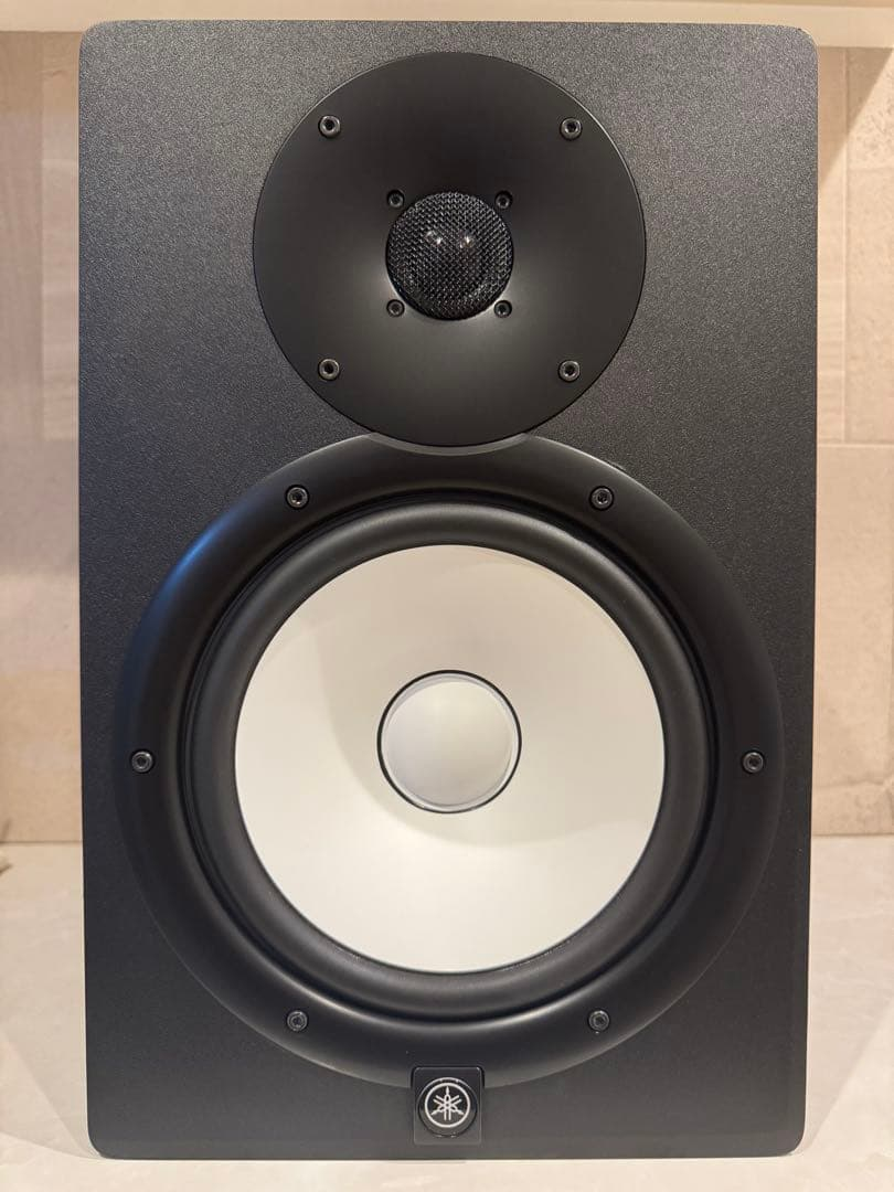Yamaha Studio Monitor Speakers Hs8 2/2