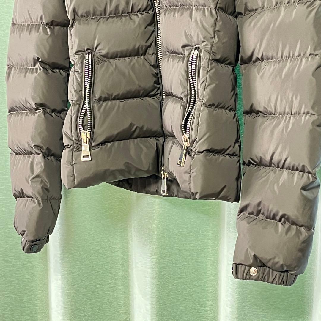 Moncler Down Jacket 00