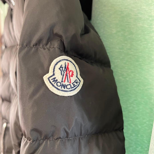 Moncler Down Jacket 00