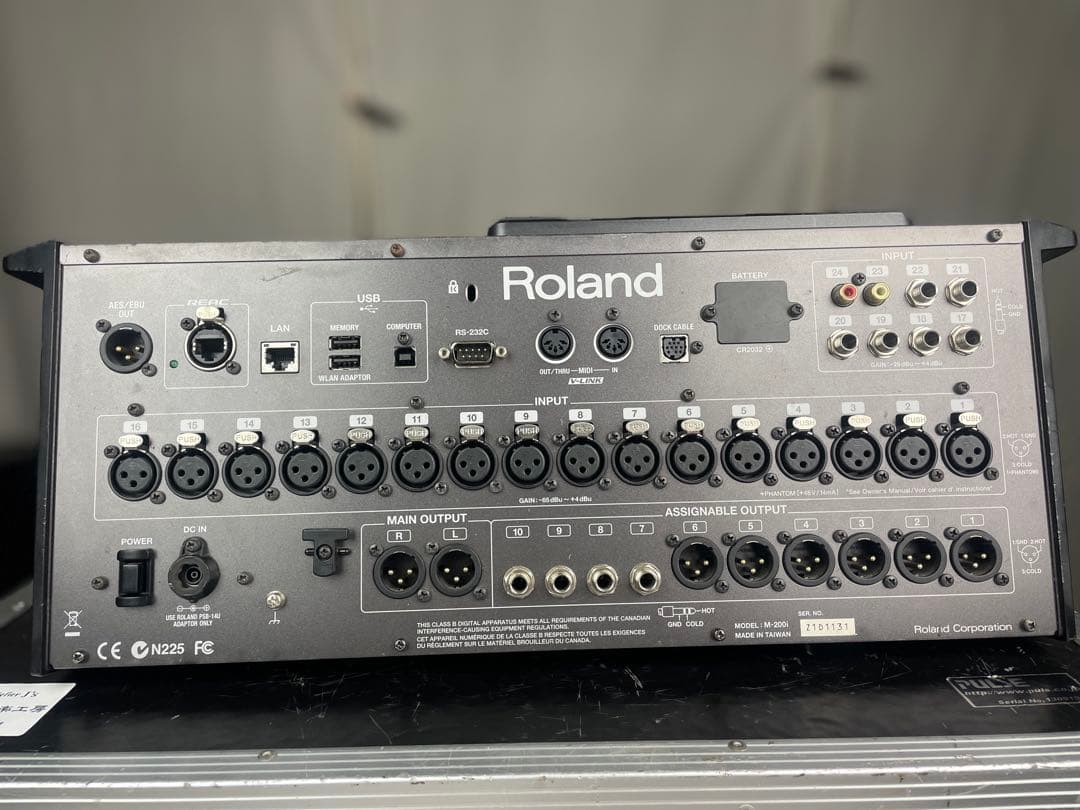 Roland Digital Mixers M-200I V-Mixer
