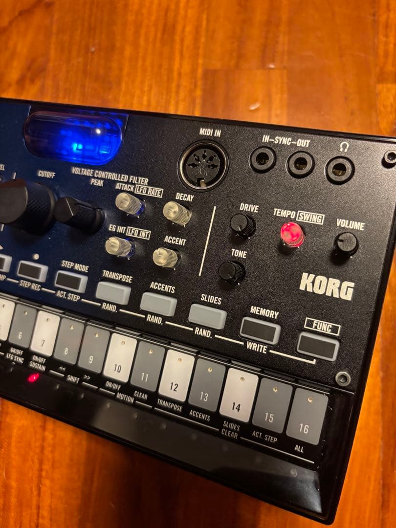 Analog Synthesizers Korg Volca Nubass