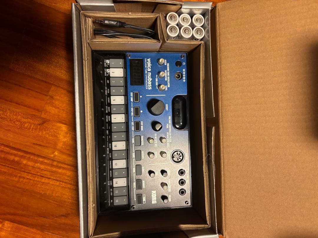 Analog Synthesizers Korg Volca Nubass