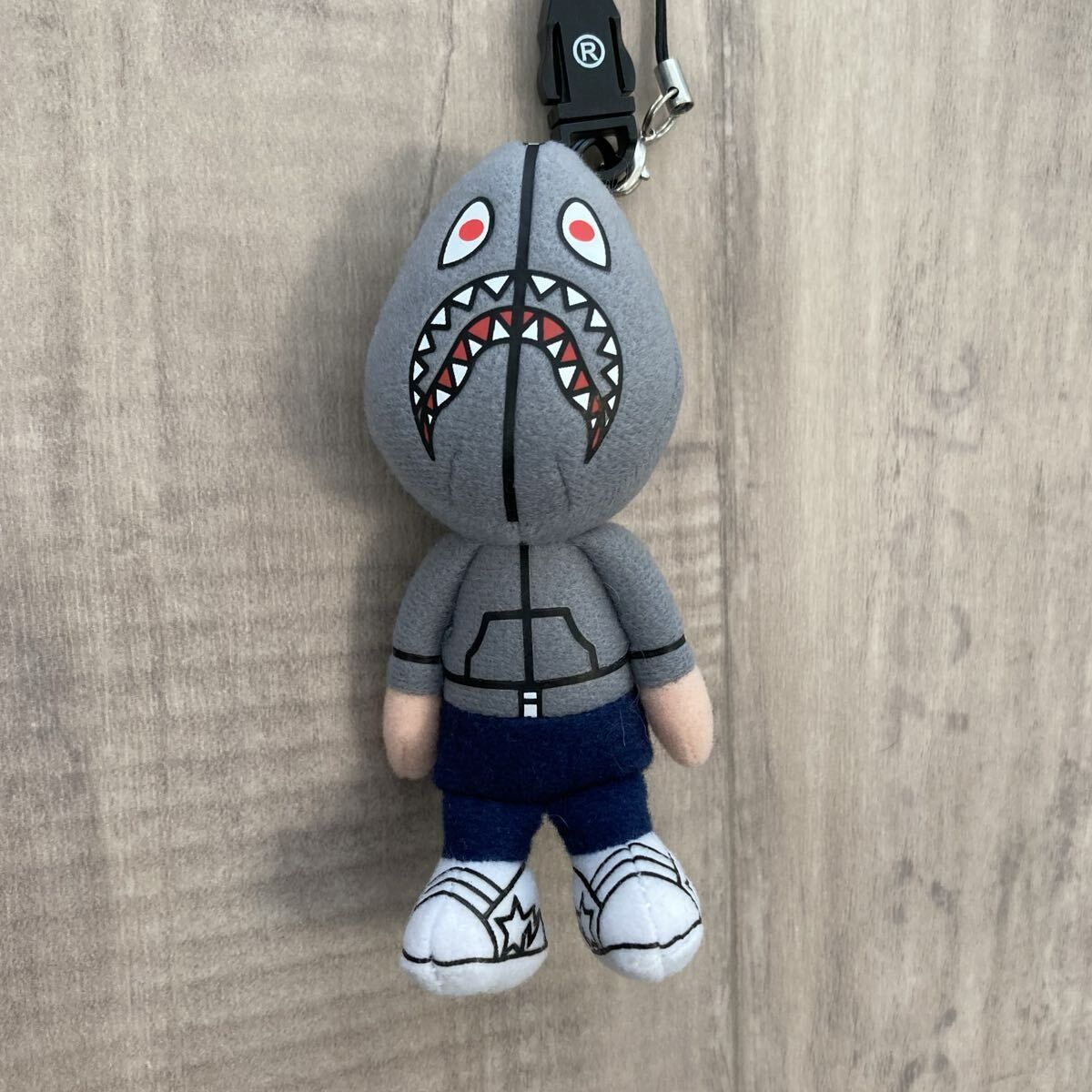 A Bathing Ape Keychain Key Ring Bape Shark Hoodie Nigo Y25