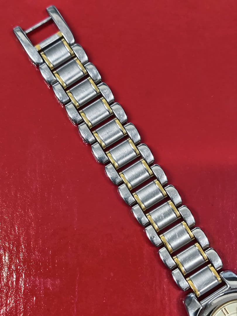 Yves Saint Laurent Quartz Watches 5930-F92474