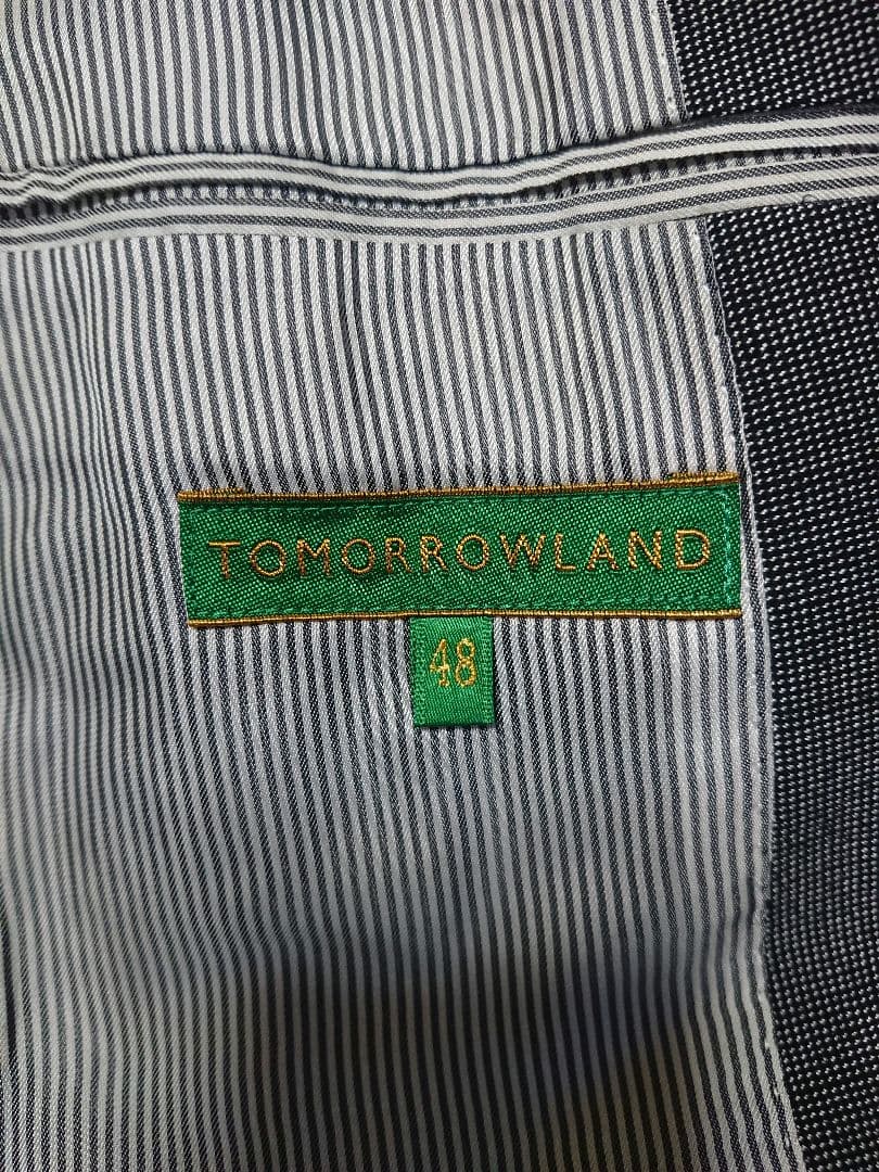 Tomorrowland Business Suits