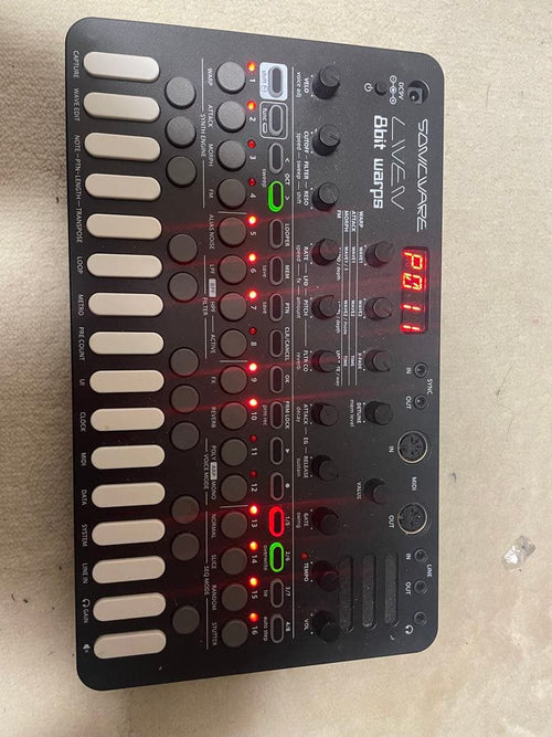 Analog Synthesizers Sonicware Liven 8Bit Warps