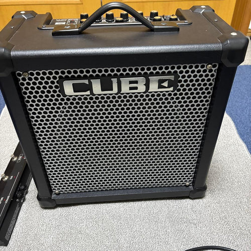 Guitar Amplifiers Roland Cube 40Gx