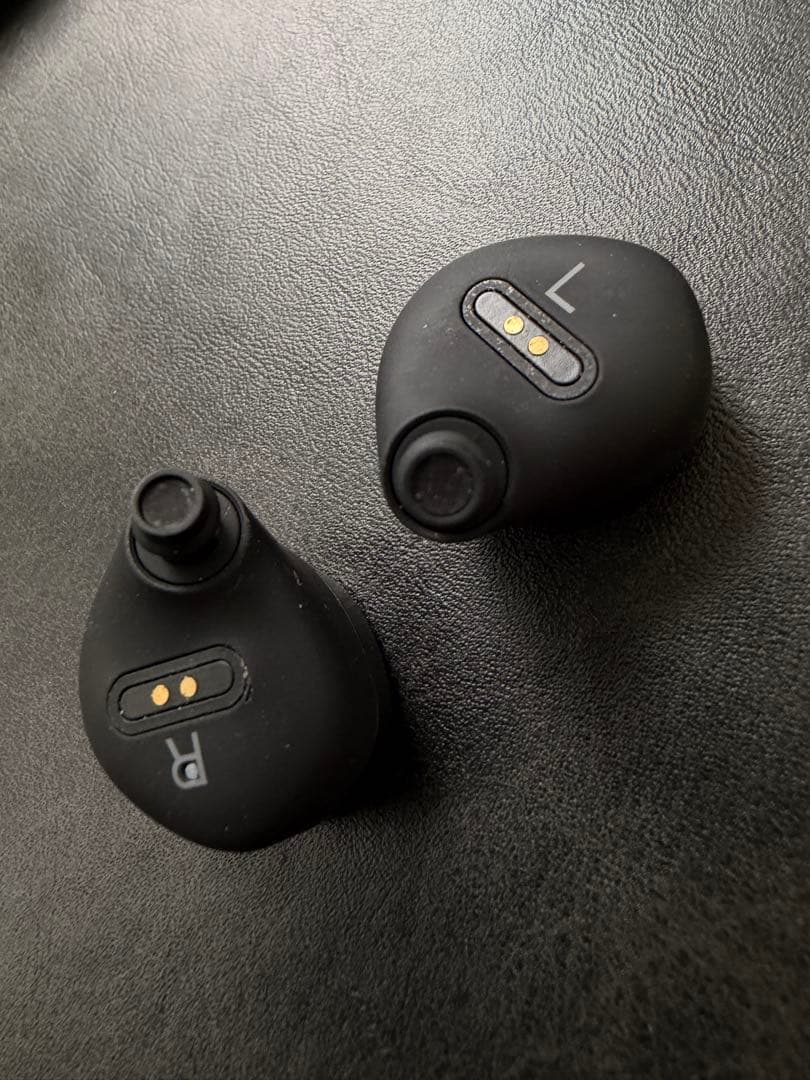 Bang Olufsen Wireless Earphones E8
