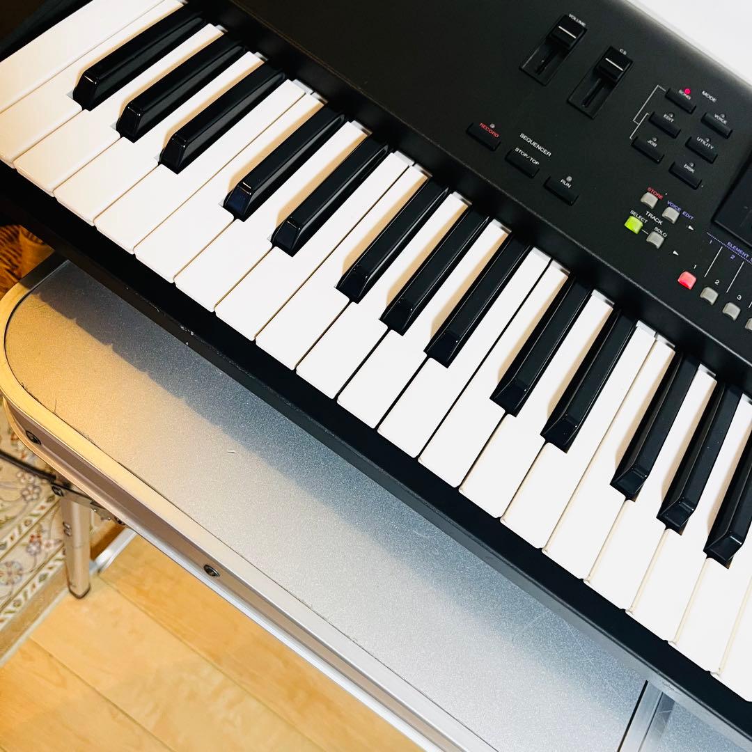Yamaha Analog Synthesizer W5 76