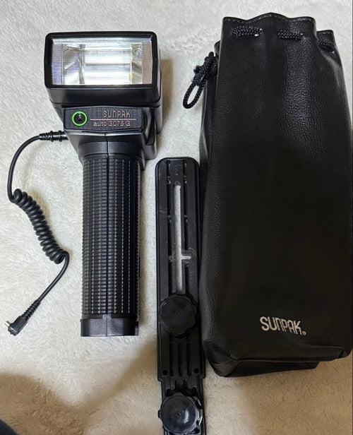 Nikon Slr Camera (Film) Fe