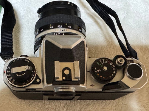 Nikon Slr Camera (Film) Fe