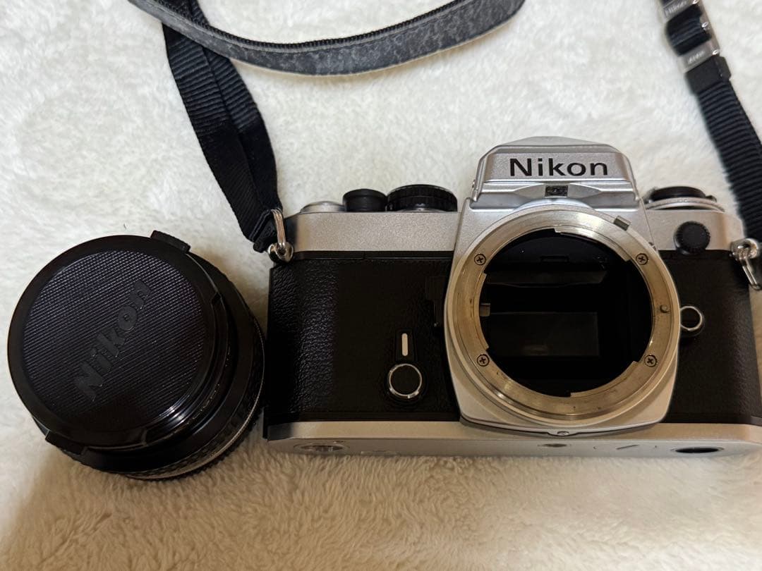 Nikon Slr Camera (Film) Fe