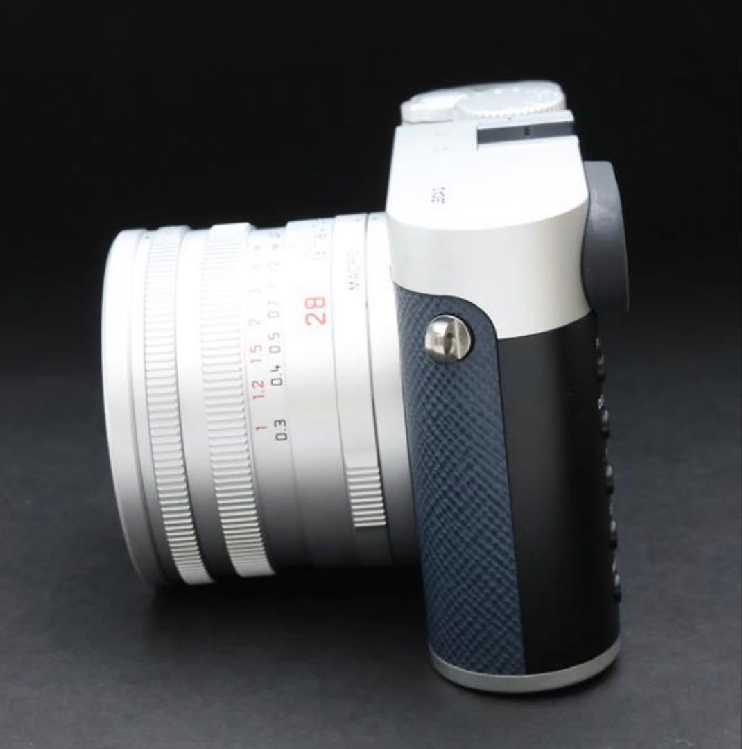 Leica Compact Digital Camera Q(Typ116) Globe-Trotter